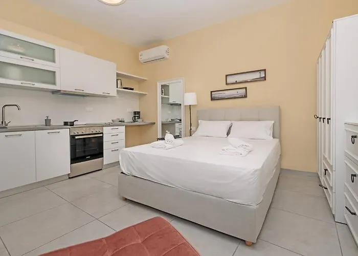 Corfu Portside Studio!