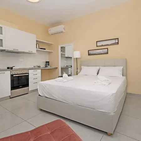 Corfu Portside Studio!