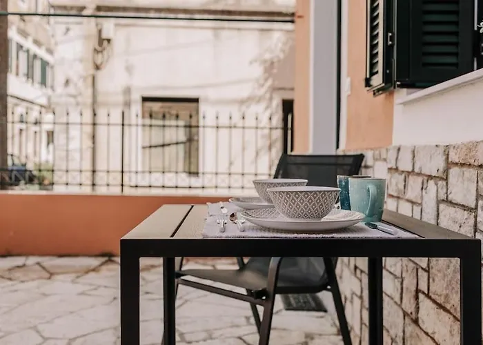 Corfu Portside Studio! Mantouki